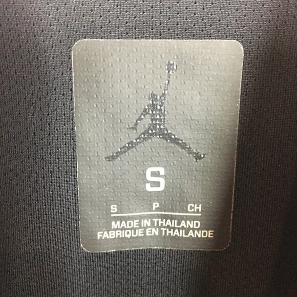 Air Jordan Black Men's Zip up Jacket Small - Picture 5 of 7